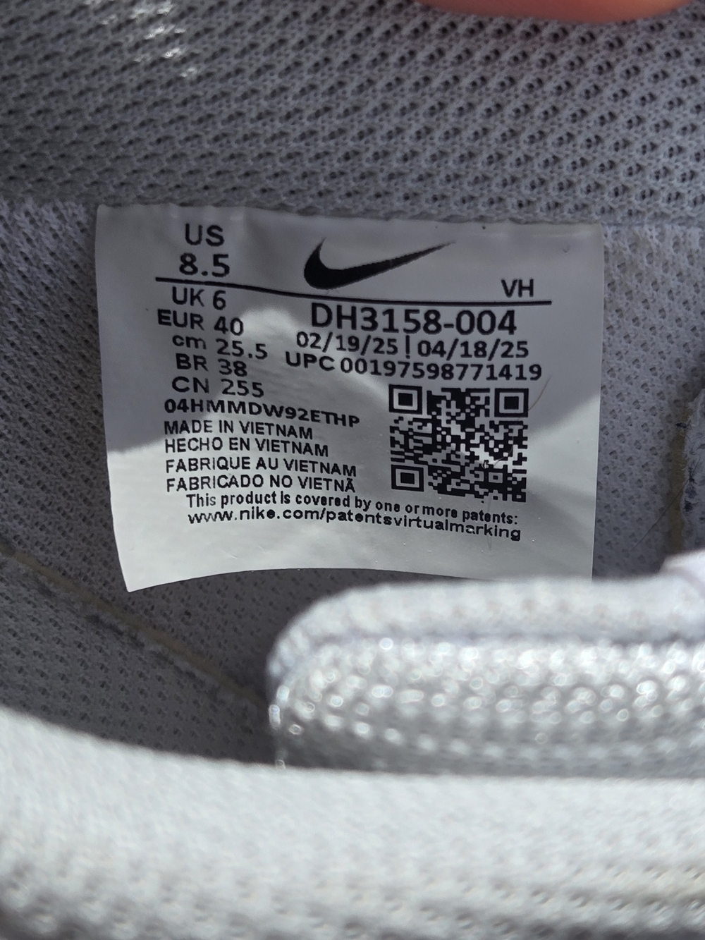 Nike Men’s Low-Top Sneakers in Light Blue/White - Picture 3 of 6